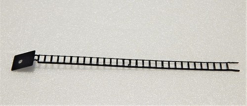 5237 une echelle - r,
