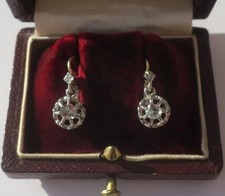 Boucles d’oreilles dormeuses