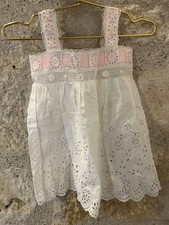 Robe ancienne petite fille poupée en dentelle anglaise