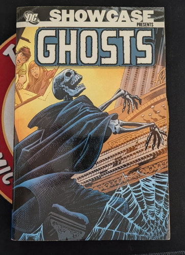 Showcase presents ghosts 1 - showcase, #1