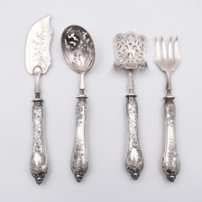 Service à mignardises 4 pces