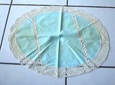 NAPPERON ANCIEN, EN LIN,  BRODERIE DENTELLE AU CROCHET FAIT MAIN.