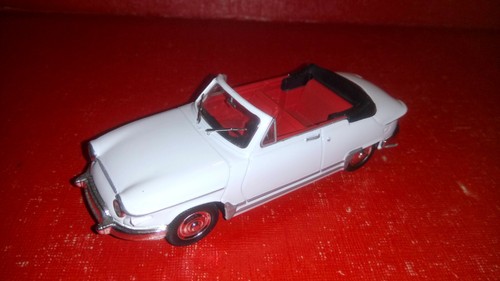 Panhard cabriolet blanc - panhard, pl