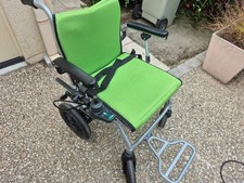 Fauteuil roulant électrique pliant