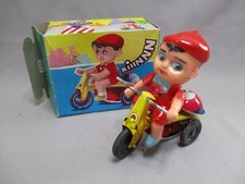 AL816 VERCOR TRICYCLE AVEC ENFANT METAL REF 304 BON ETAT