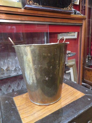 Ancienne cuve seau - cuve,