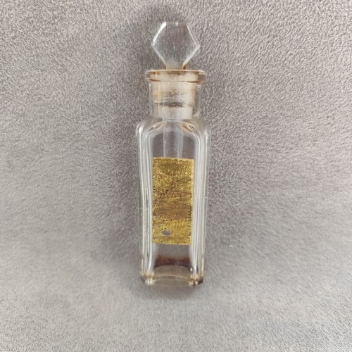 Ancien flacon touche - , oreille