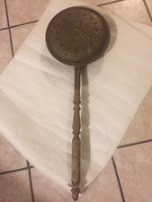 ANCIENNE BOUILLOTTE DE LIT   OU  CHAUFFE-LIT  EN LAITON  CUIVRE ET BOIS  