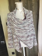 MAGNIFIQUE VESTE LE TEMPS DES