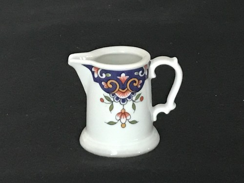 Petit pot crème - à, en