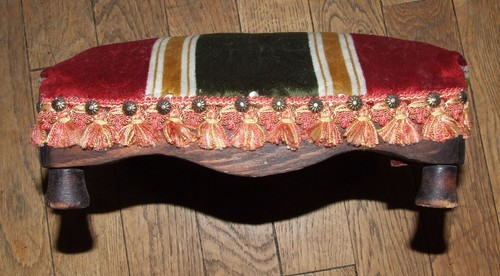 Petit tabouret repose pieds - tabouret,