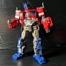 Transformers: Studio Series -
