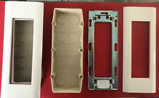 LEGRAND Mosaic,2 Boites Encastrement + Grille + Plaque (Neuf ou comme Neuf ??)
