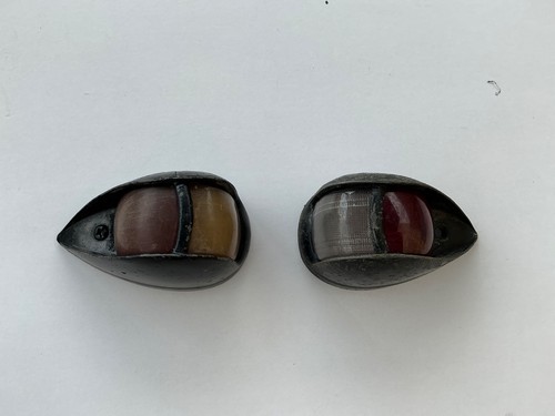 Paire cabochons feux - de, de