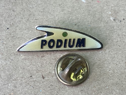 Pins podium magazine mensuel - pins, podium.
