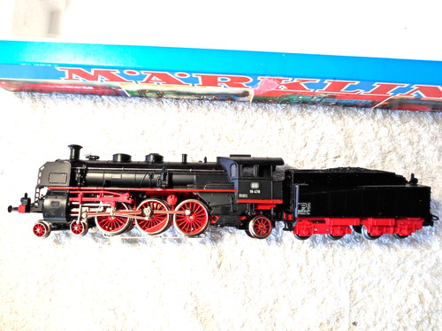 Superbe locomotive märklin - superbe-locomotive,
