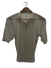 PLEATS PLEASE ISSEY MIYAKE