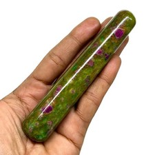 600 Cts Rubis Naturel Non Chauffé Dans Zoïsite Bâton Poli Pierre De Guérison