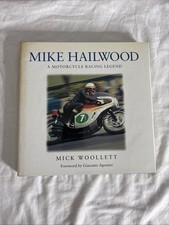 152/ Livre Mike Hailwood / A Motorcycle Racing Legend