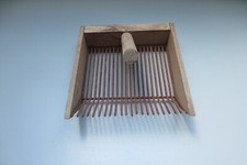 Ancien  peigne à myrtilles/CCn14