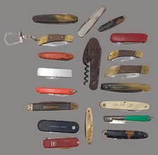 Lot de 19 petits couteaux de