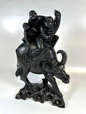 Sculpture chinois en bois sculpté – sujets asiatiques sur buffle