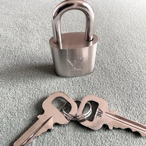 Cadenas louis vuitton argent - cadenas,