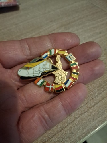 Rare pin tgv paris - rare,