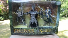 TOY BIZ LORD OF THE RINGS LE SEIGNEUR DES ANNEAUX GIFT PACK THE DEFEAT OF SAURON