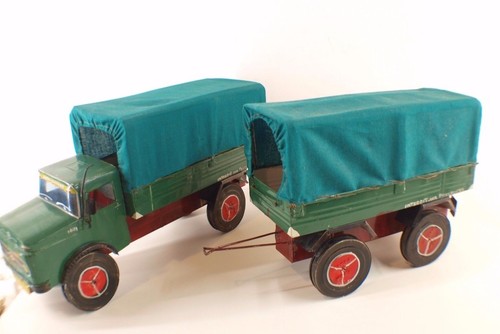 Camion mercedes bâché avec - mercedes,