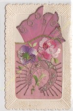 CPA BRODÉE tissus fleurs fer à cheval & mouchoir