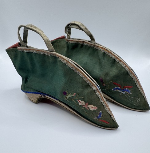 Anciennes chaussures chinoises