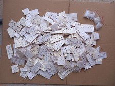 LOT REVENDEUR FIN DE STOCK 500 PAIRES DE BOUCLES D'OREILLES PUCES  EN PLASTIQUE