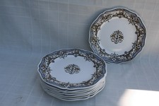 8 grandes assiettes plates