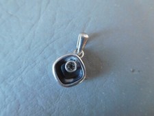 Pendentif femme fille losange gris argent massif 925 oxyde de zirconium charm's