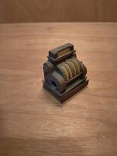 TAILLE CRAYON STYLE ANCIEN - CAISSE ENREGISTREUSE