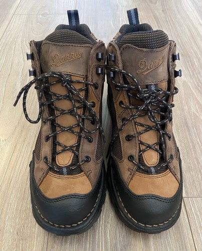 New men danner boots - new, men’s