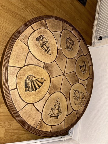 Table basse signée