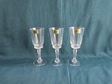 3 verres à vin blanc cristal d'arques,modèle "versailles"