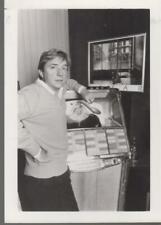 PASCAL SEVRAN - devant un