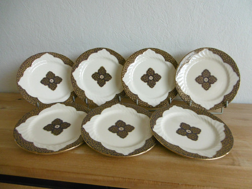 Sept assiettes dessert - assiettes, terre