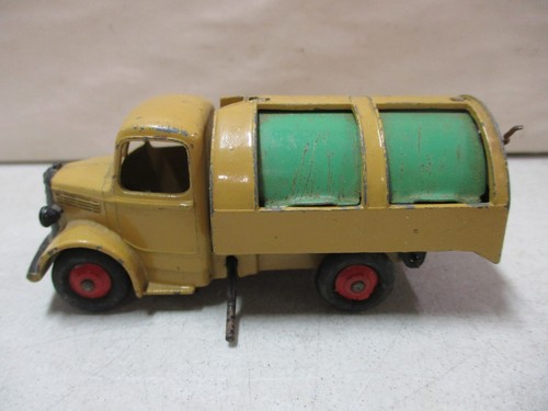 Dinky toys bedford refuse - toys,