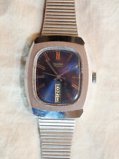 Montre bracelet soviétique USSR Sekonda années 70 avec jour et date BEA24SEK001