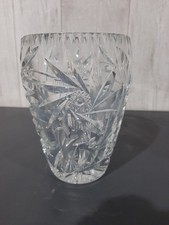 vase en cristal de bohème Hauteur 18.5 Cm Poids 2.25kgs Diamètre 12.5 Cm