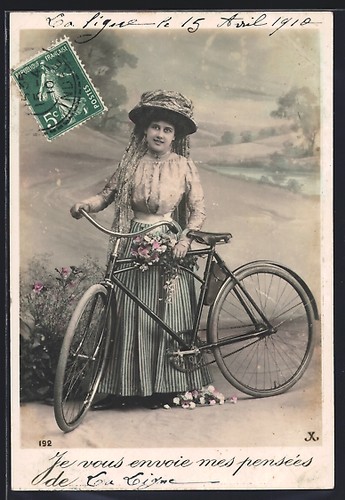Carte postale femme - , en