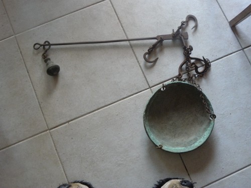 Grand balance romaine antique - grand,