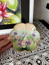 Bol plat bibelot Limoges France peint main fleurs de trèfle doré signé