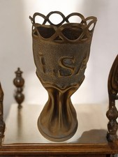 Ancien obus militaire sculpté