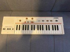Casio Casiotone MT-40 Keyboard