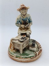 Statuette ancienne cordonnier